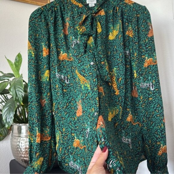 J. Crew Jungle Safari Print‎ Novelty Bow Top Blouse/Shirt Sz M Button down Green - Picture 11 of 11
